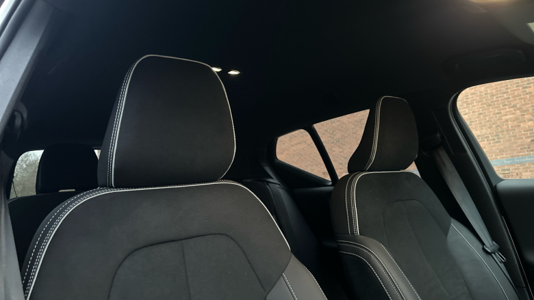 Volvo XC40 2.0 B3P Plus Black Edition 5dr Auto Petrol Estate